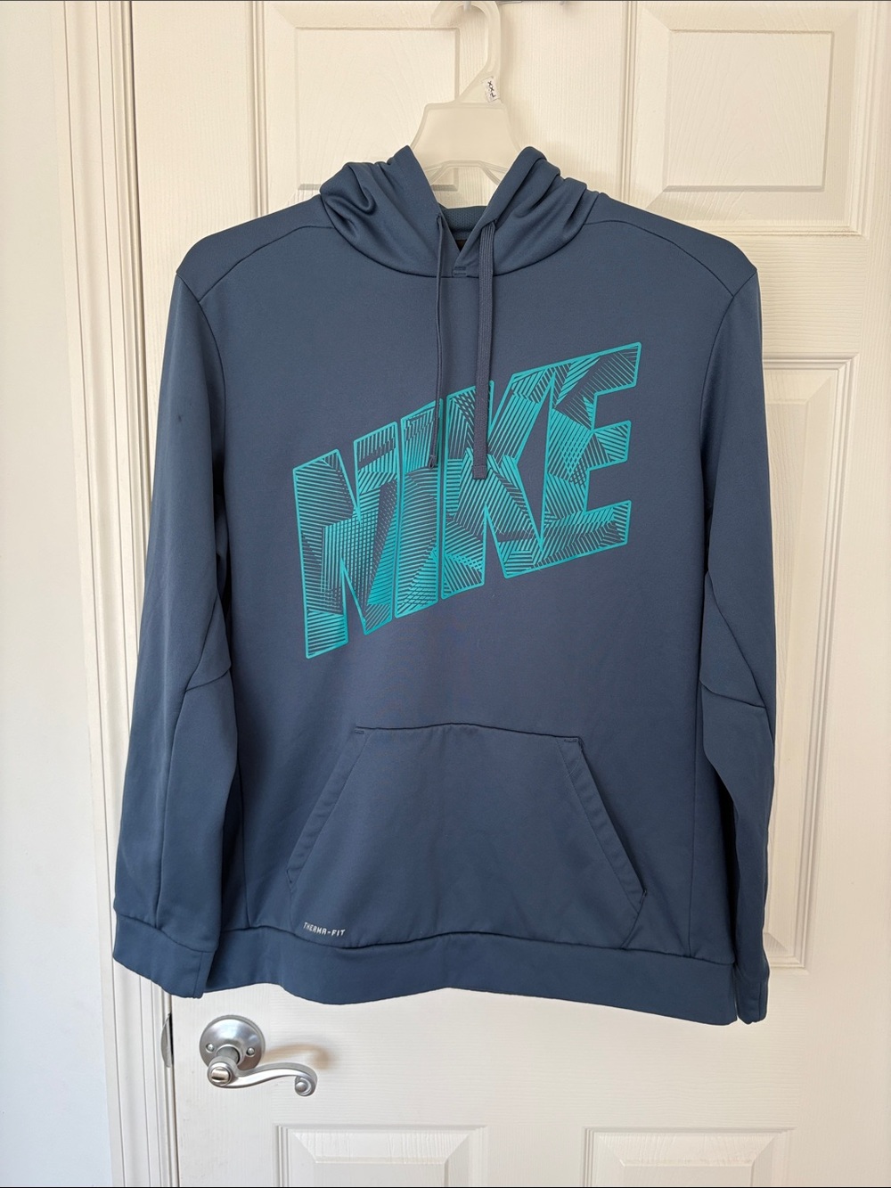 Nike Men's Therma - Fit Slate Blue Hoodie with Teal Graphic